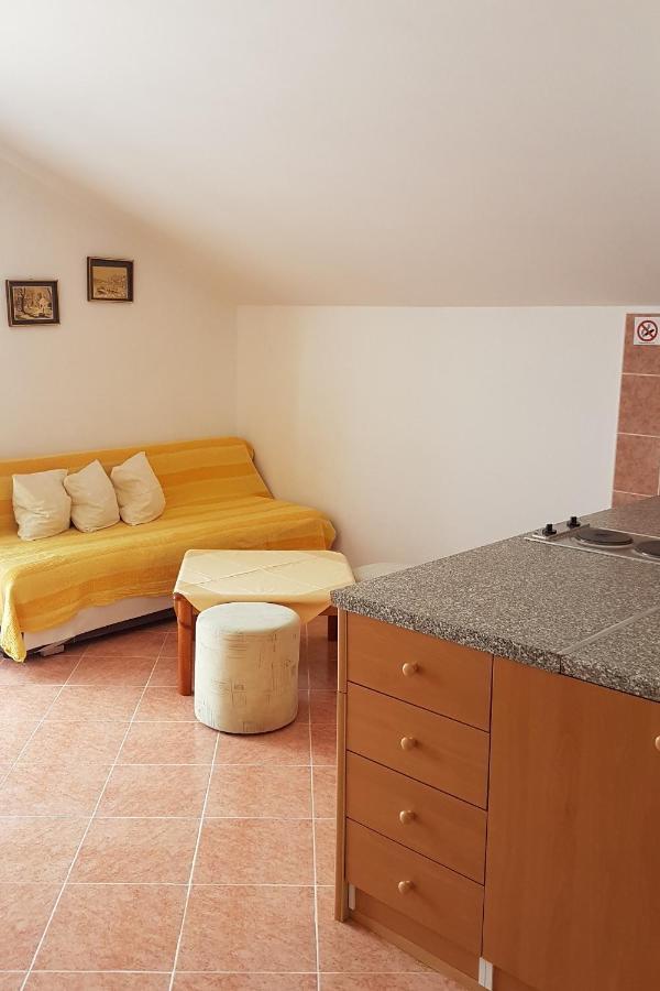 Dobrinj Apartments With A Parking Space Soline, Krk - 18787 מראה חיצוני תמונה